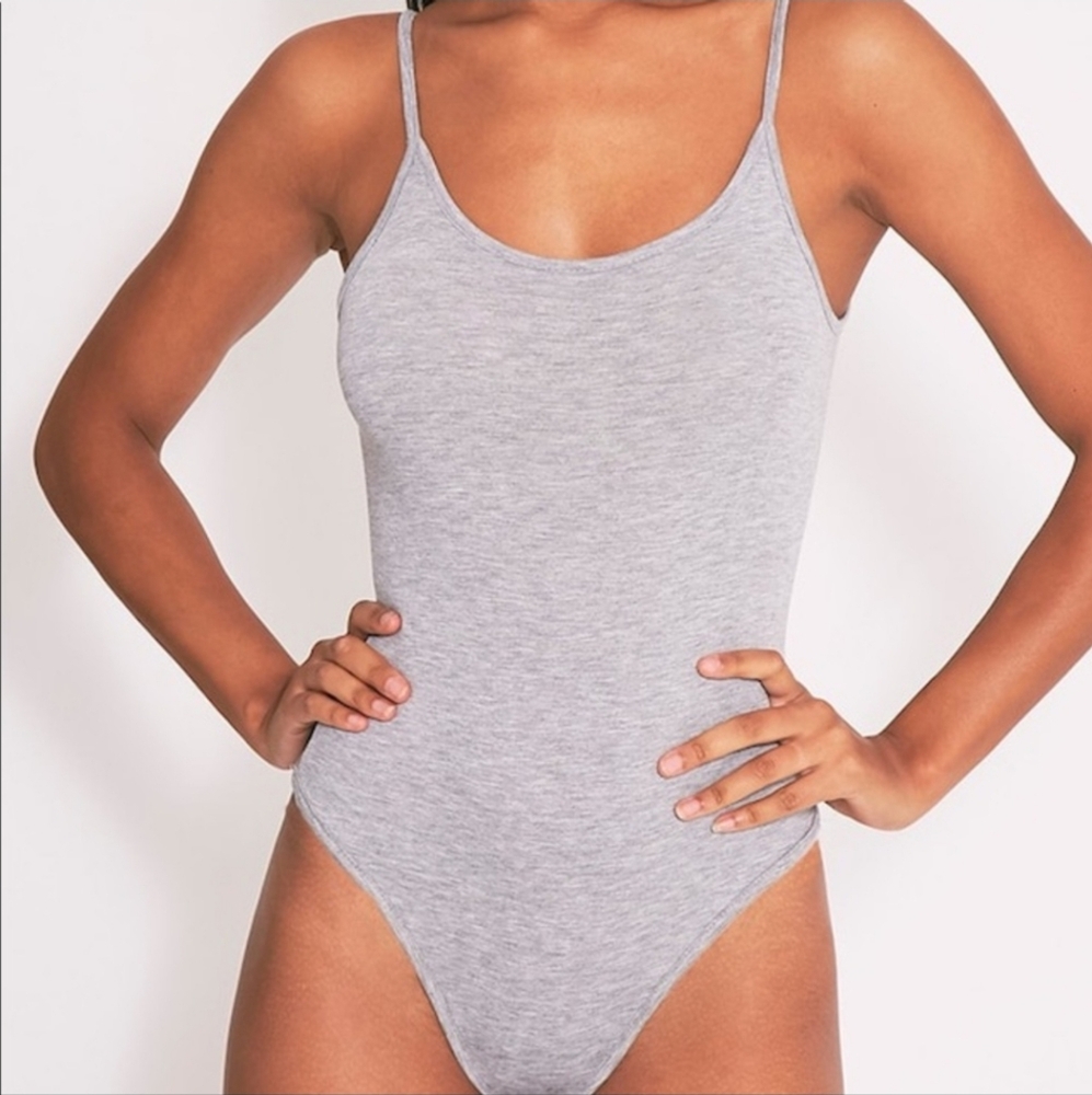 NWT PrettyLittleThing Light Gray Scoop Neck Bodysuit
